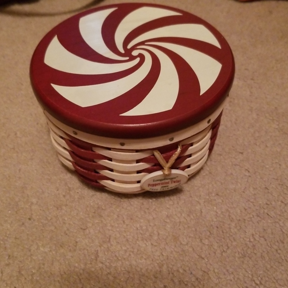 Longaberger tree teeming basket with lid